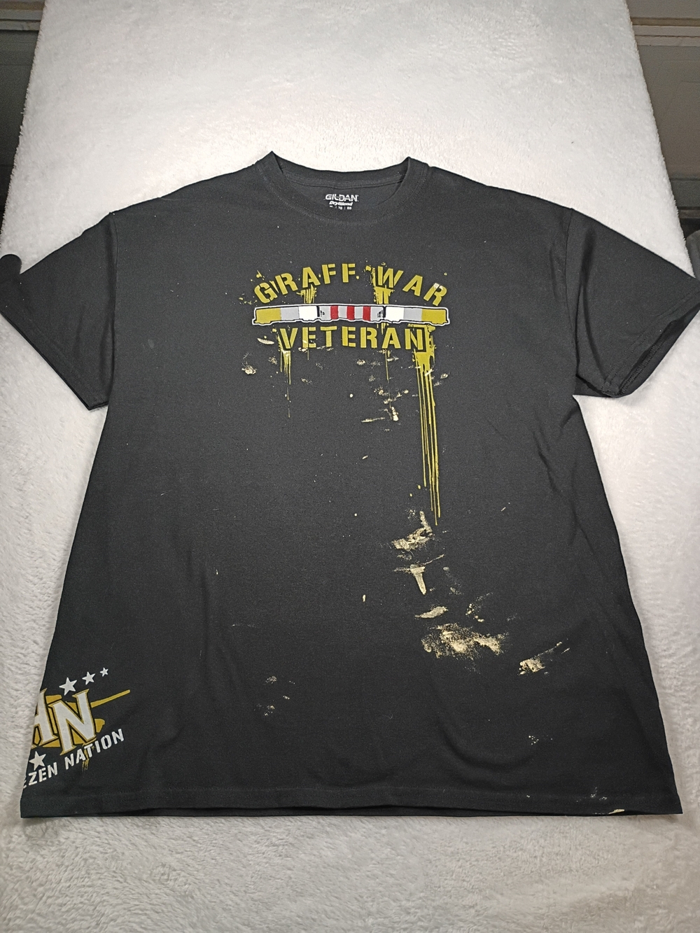 Rezen Nation Army “Graffiti War Veteran” Graphic Tee XL Distressed Paint Marks